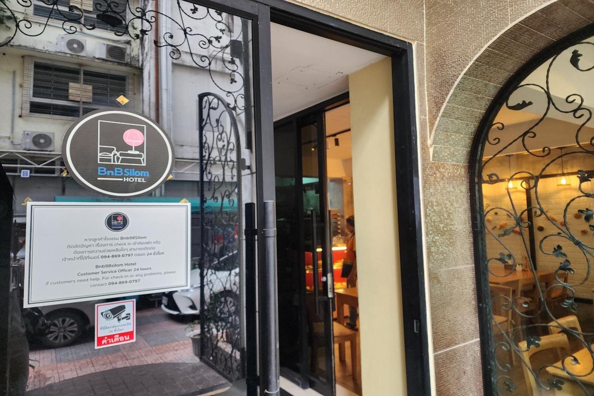 Bnb98 Silom Hotel Bangkok Exteriér fotografie